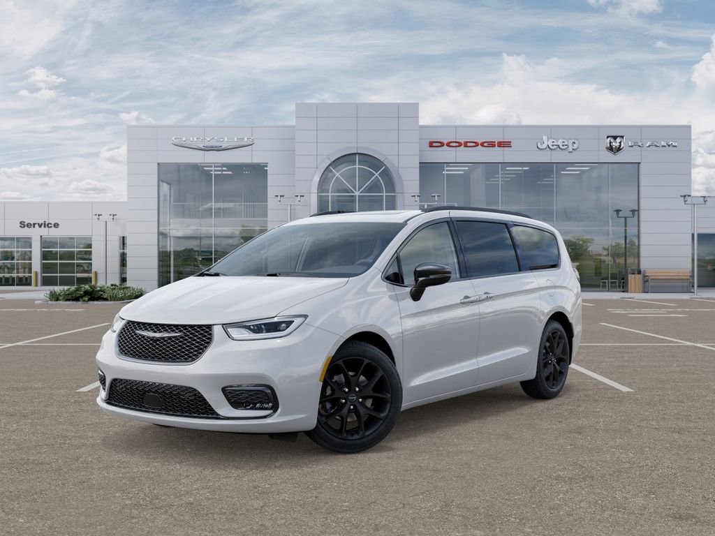 New 2026 Chrysler Pacifica Limited w/ S Appearance Package