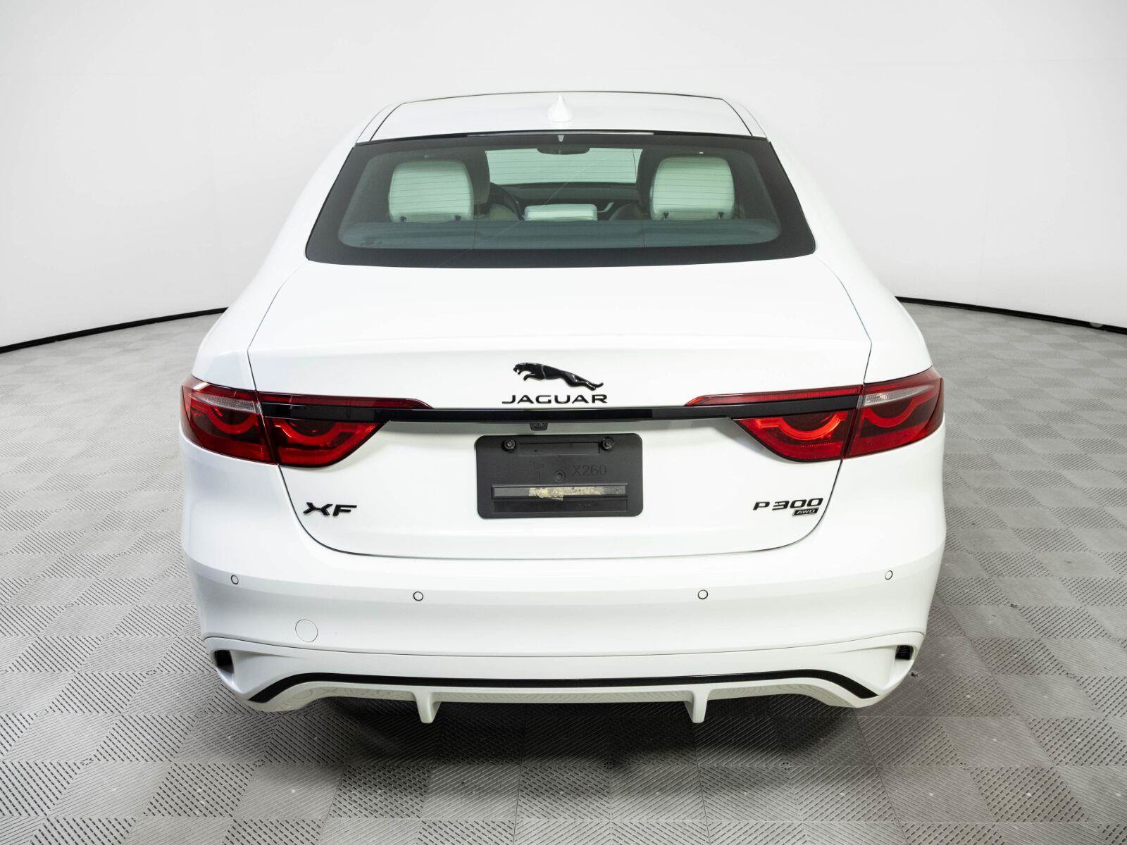 Used 2022 Jaguar XF R-Dynamic SE AWD/4WD image 29