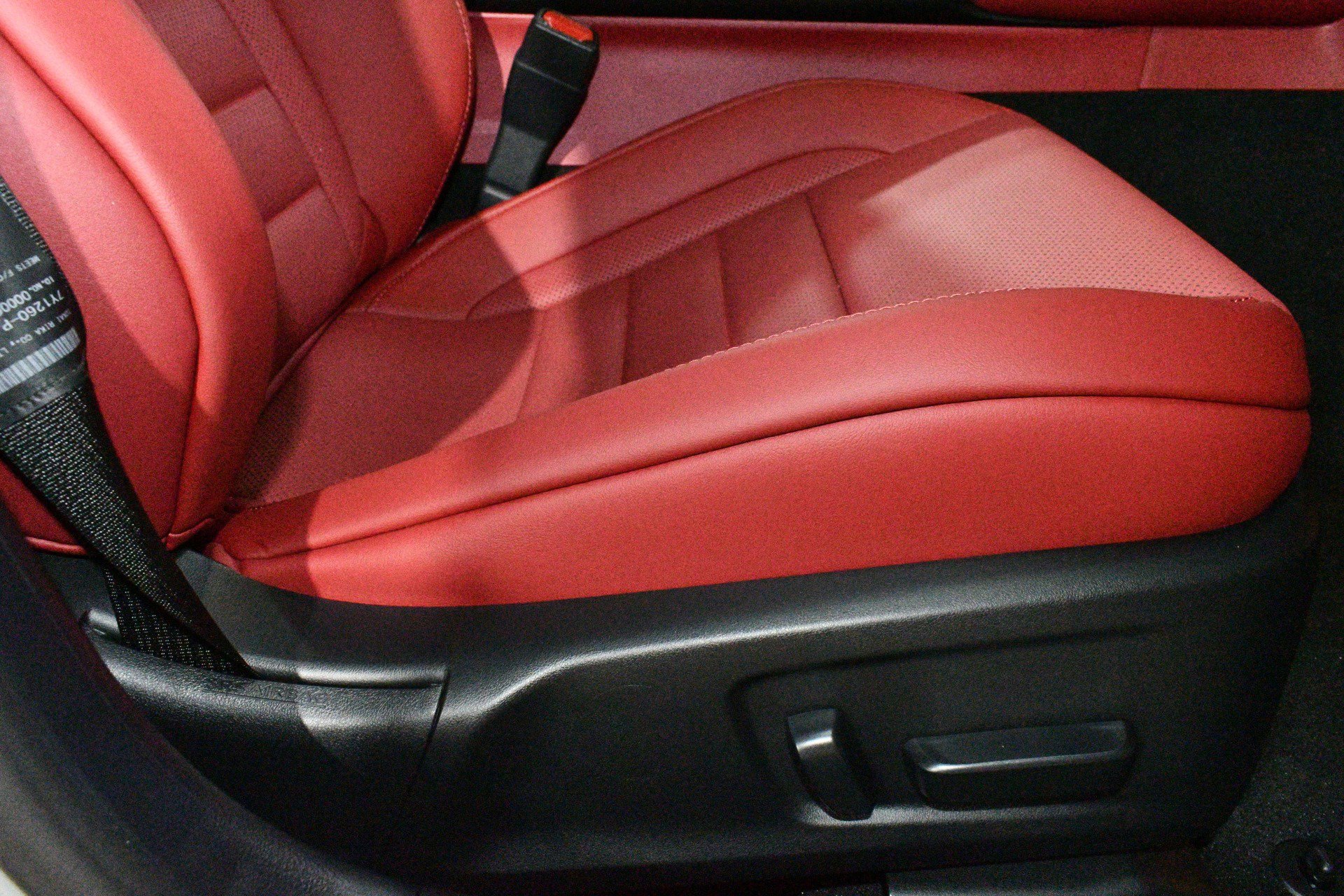 Used 2025 Lexus IS 350 F Sport w/ Navigation Package RWD image 14