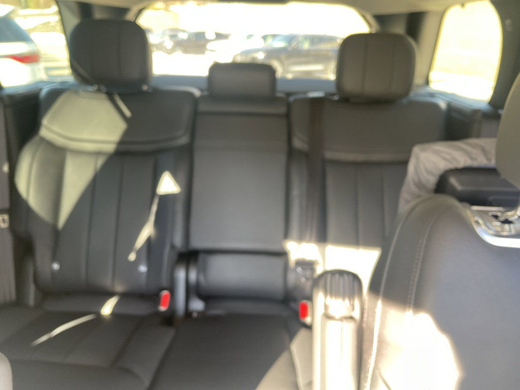 Used 2023 Land Rover Range Rover SE image 11