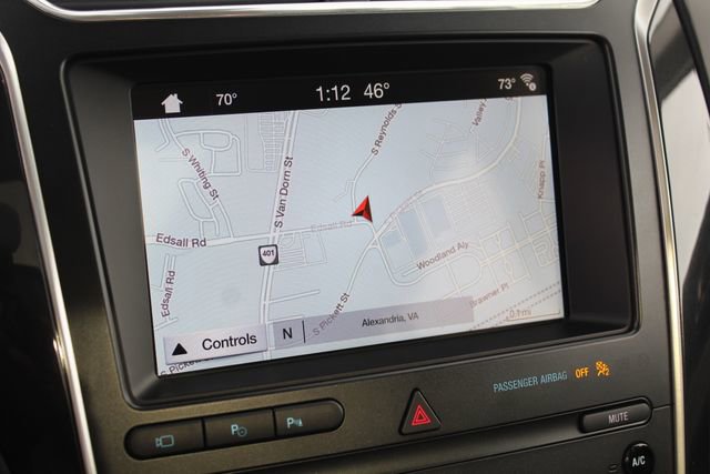 Used 2019 Ford Explorer Platinum image 19