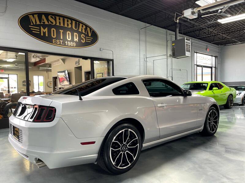 Used 2013 Ford Mustang GT Premium image 9