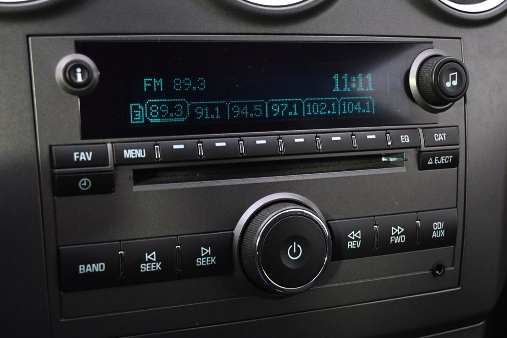 Used 2014 Chevrolet Captiva Sport LS FWD image 28