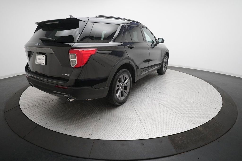 Used 2023 Ford Explorer XLT w/ Equipment Group 202A image 38
