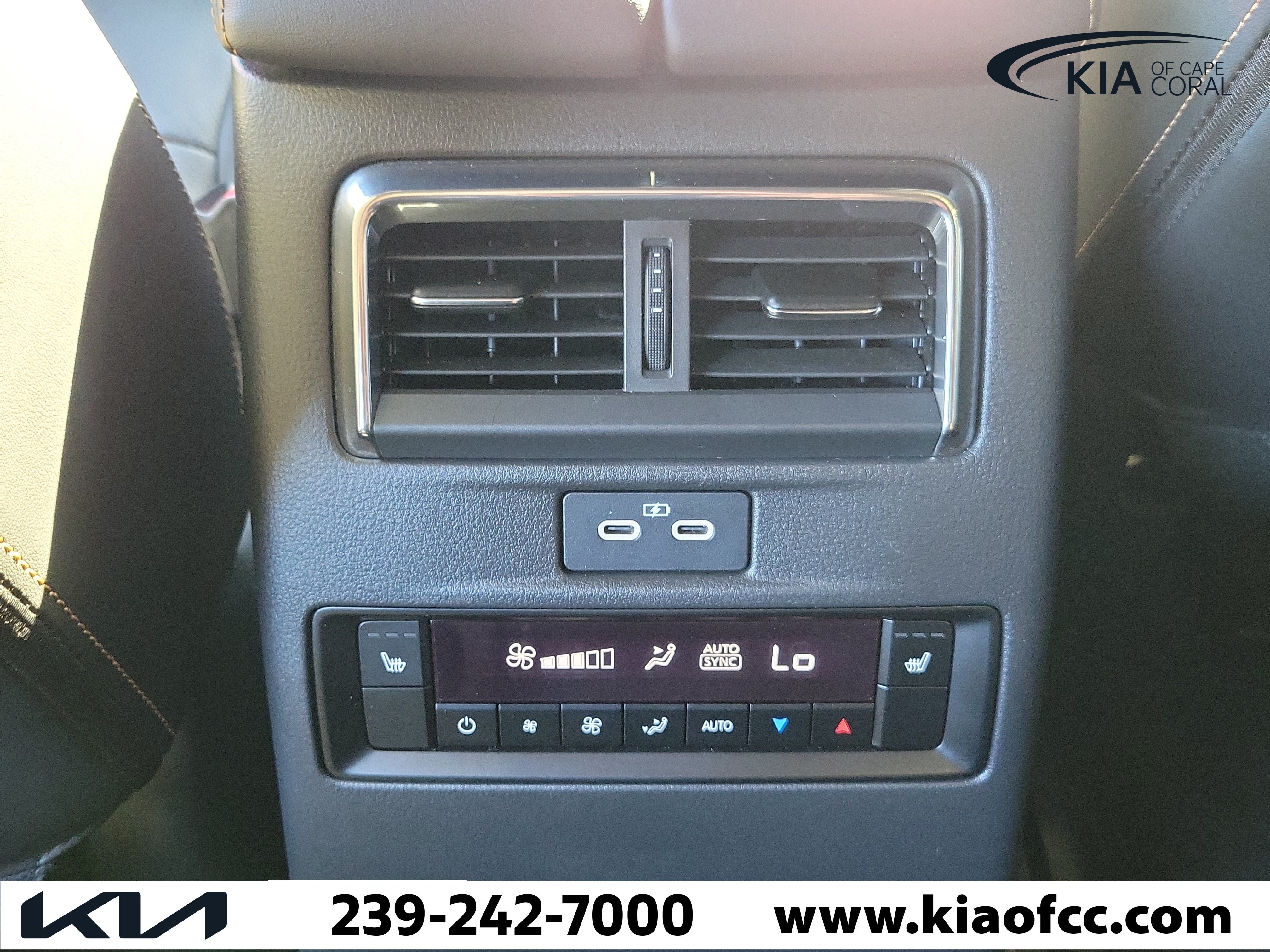 Used 2024 MAZDA CX-90 Plug-In Hybrid w/ Premium Plus AWD/4WD image 16