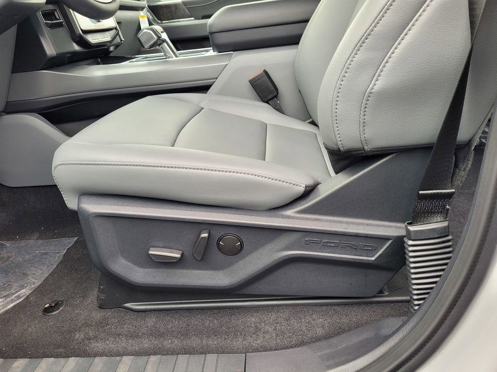 New 2025 Ford F150 Lightning Flash image 36