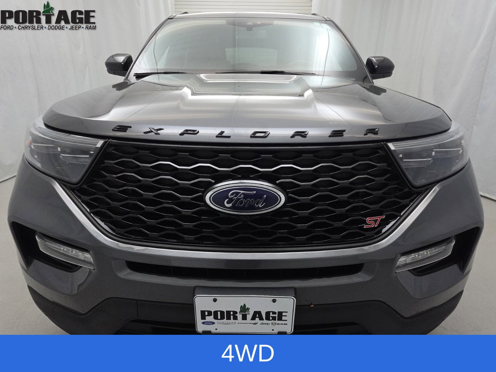 Used 2023 Ford Explorer ST AWD/4WD image 2