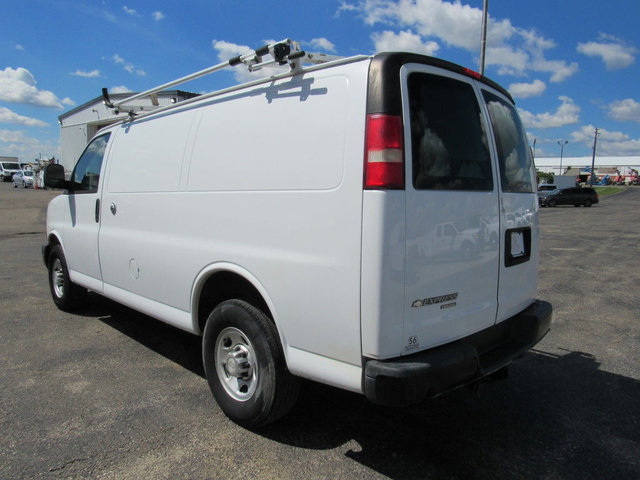 Used 2015 Chevrolet Express 2500 RWD image 5