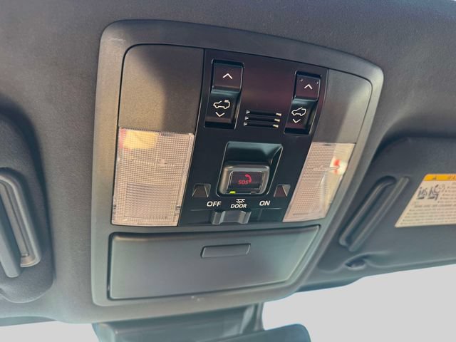 Certified 2023 Lexus GX 460 Premium w/ Premium Package AWD/4WD image 38