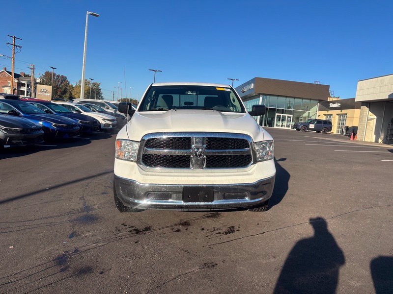 Used 2018 RAM 1500 Classic SLT AWD/4WD image 2