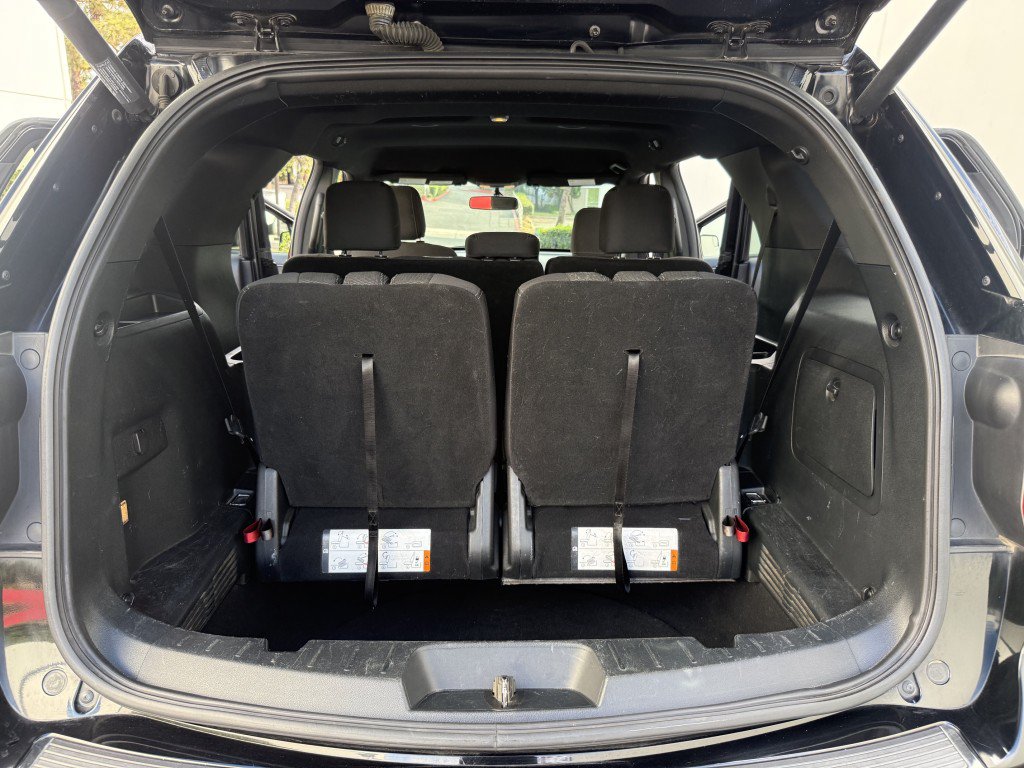 Used 2018 Ford Explorer XLT w/ Equipment Group 201A FWD image 17