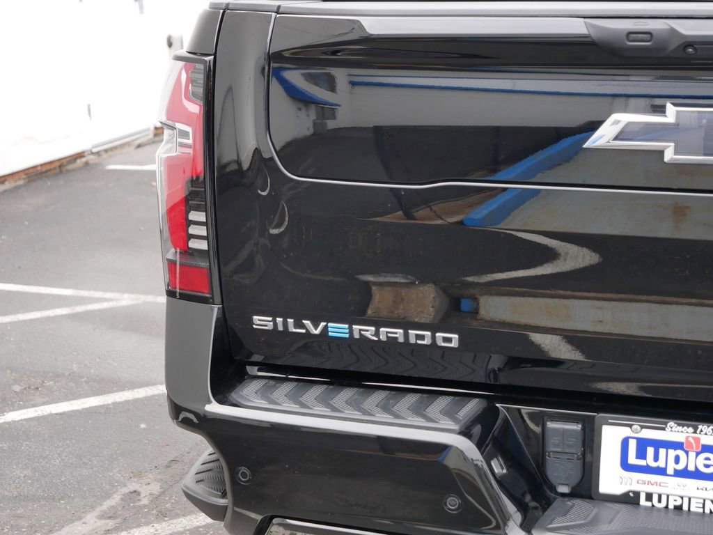 Used 2024 Chevrolet Silverado EV RST image 5