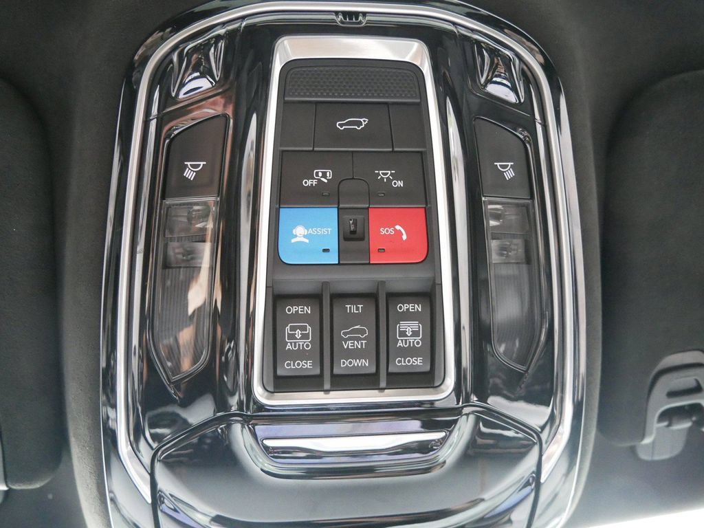 Used 2022 Jeep Grand Wagoneer Series III w/ Rear Seat Video Group 1 AWD/4WD image 27