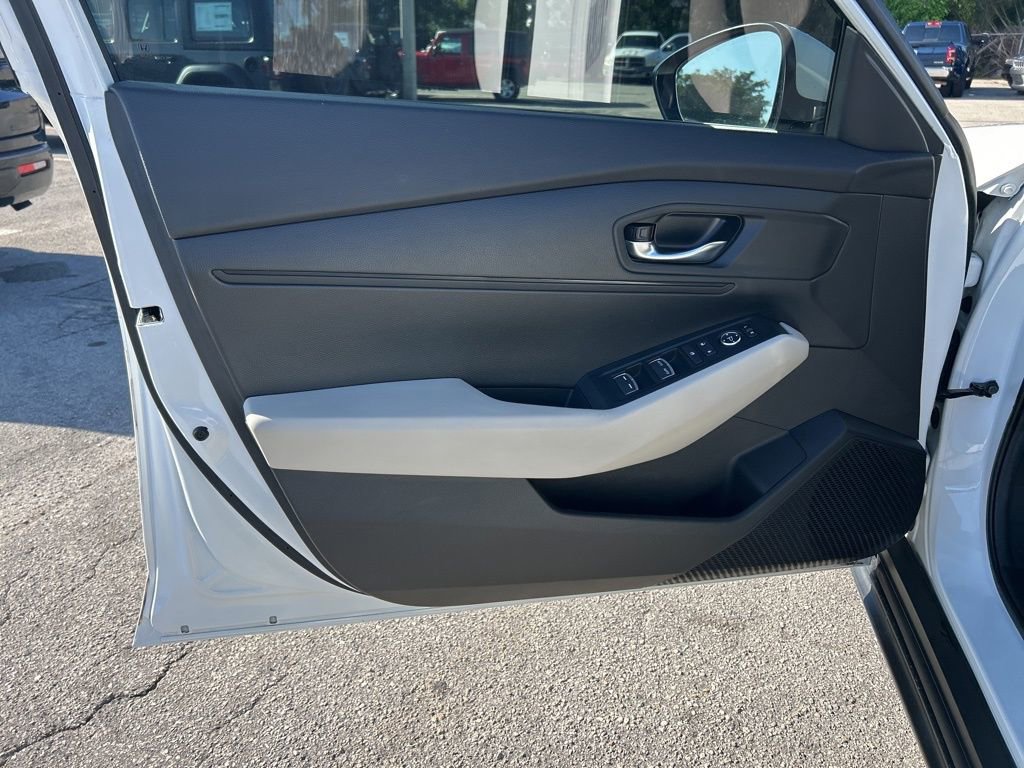 Used 2024 Honda Accord LX image 29