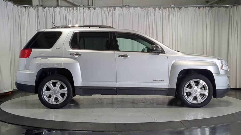 Used 2017 GMC Terrain SLT w/ Open Road Package AWD/4WD image 11