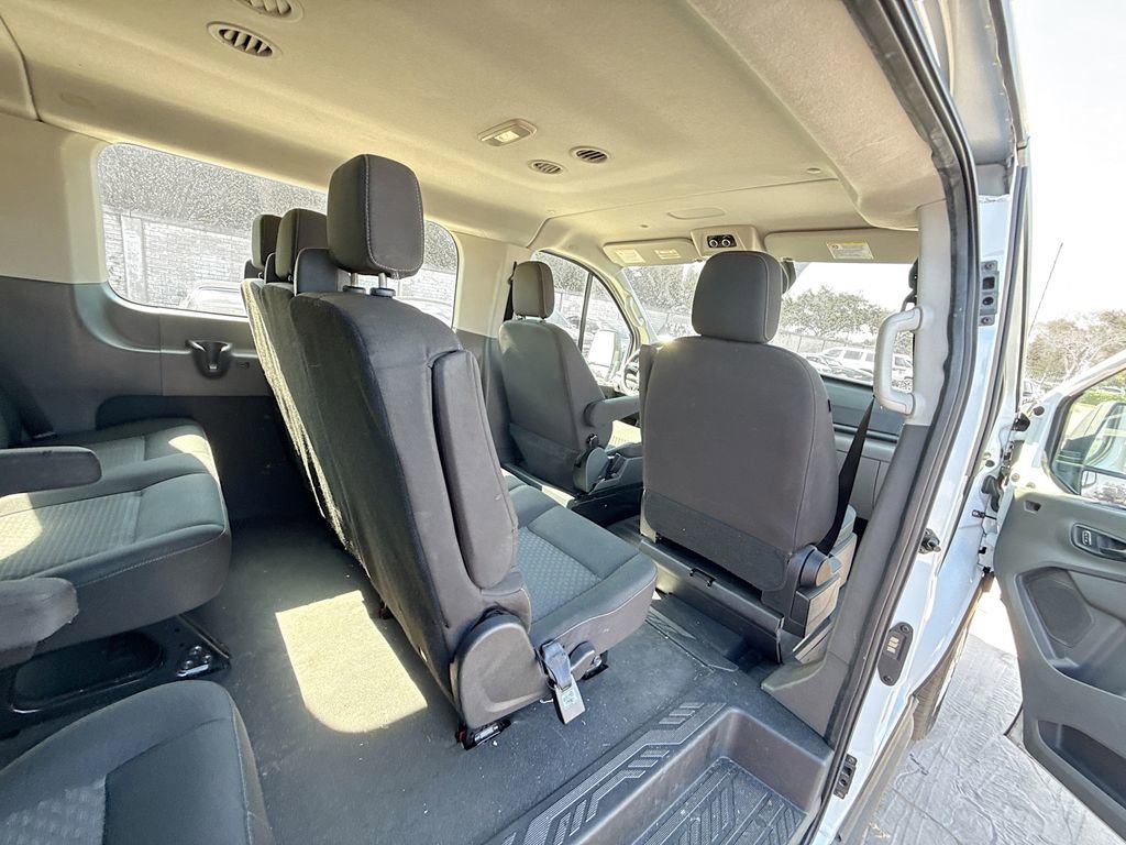 Used 2023 Ford Transit 350 XLT image 31