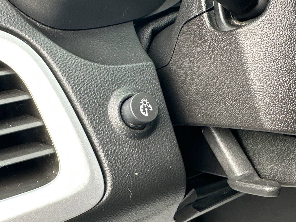 Used 2017 GMC Terrain SLE w/ Technology Package image 20