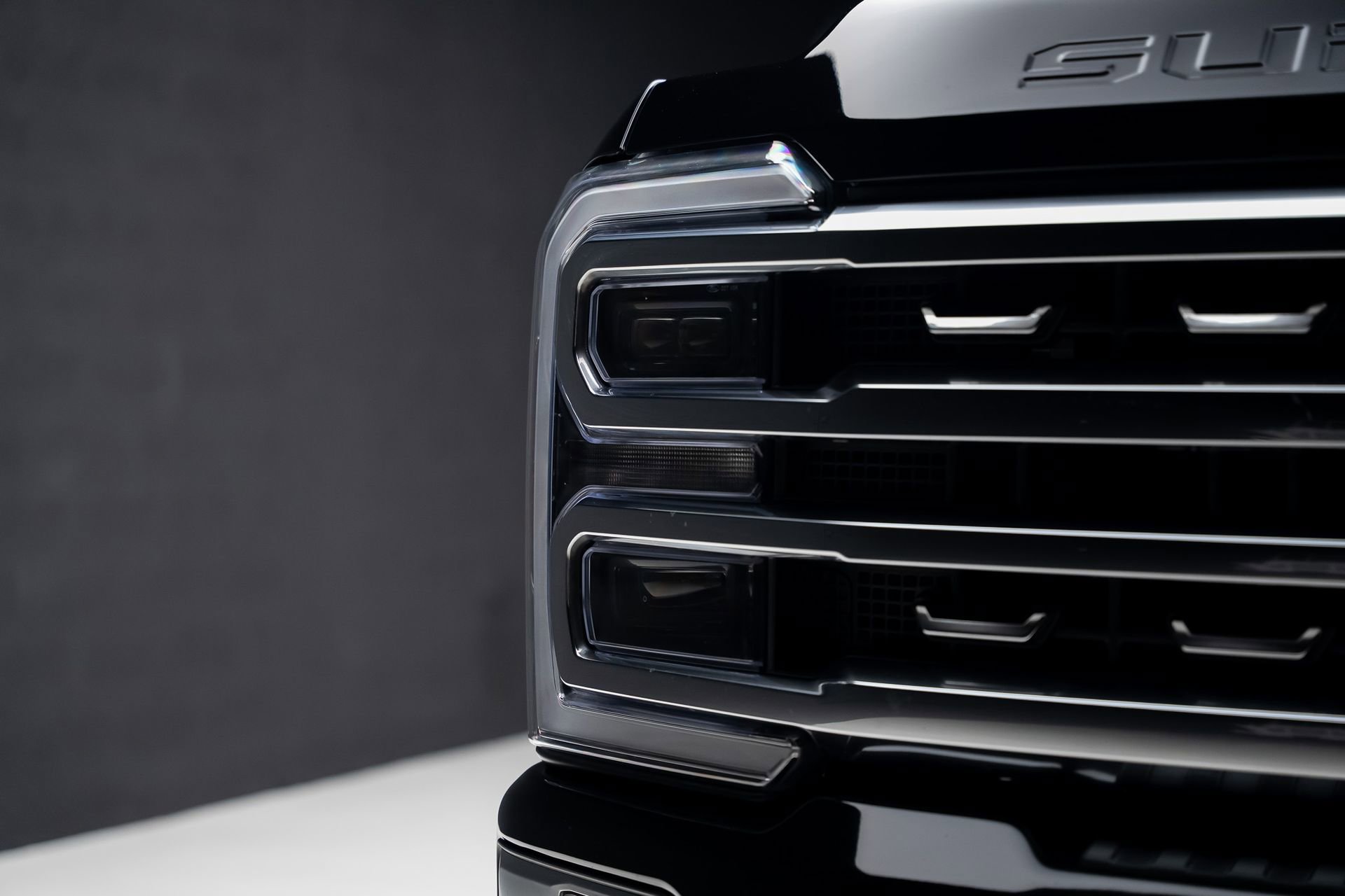 Used 2024 Ford F250 Platinum w/ Tremor Off-Road Package image 9