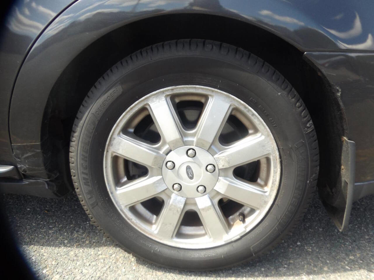 Used 2008 Ford Taurus SEL FWD image 16