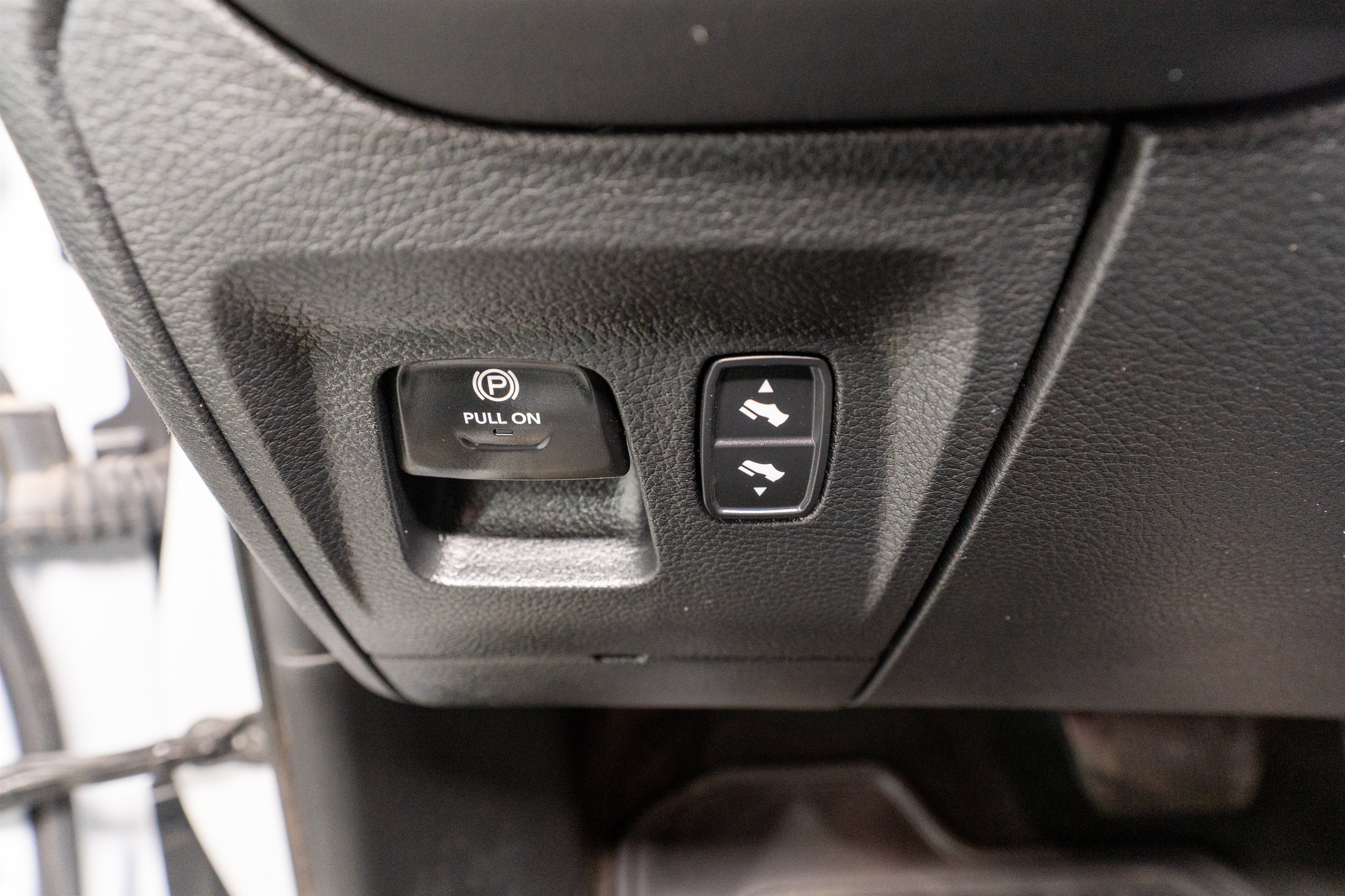 Used 2024 RAM 1500 Limited AWD/4WD image 33