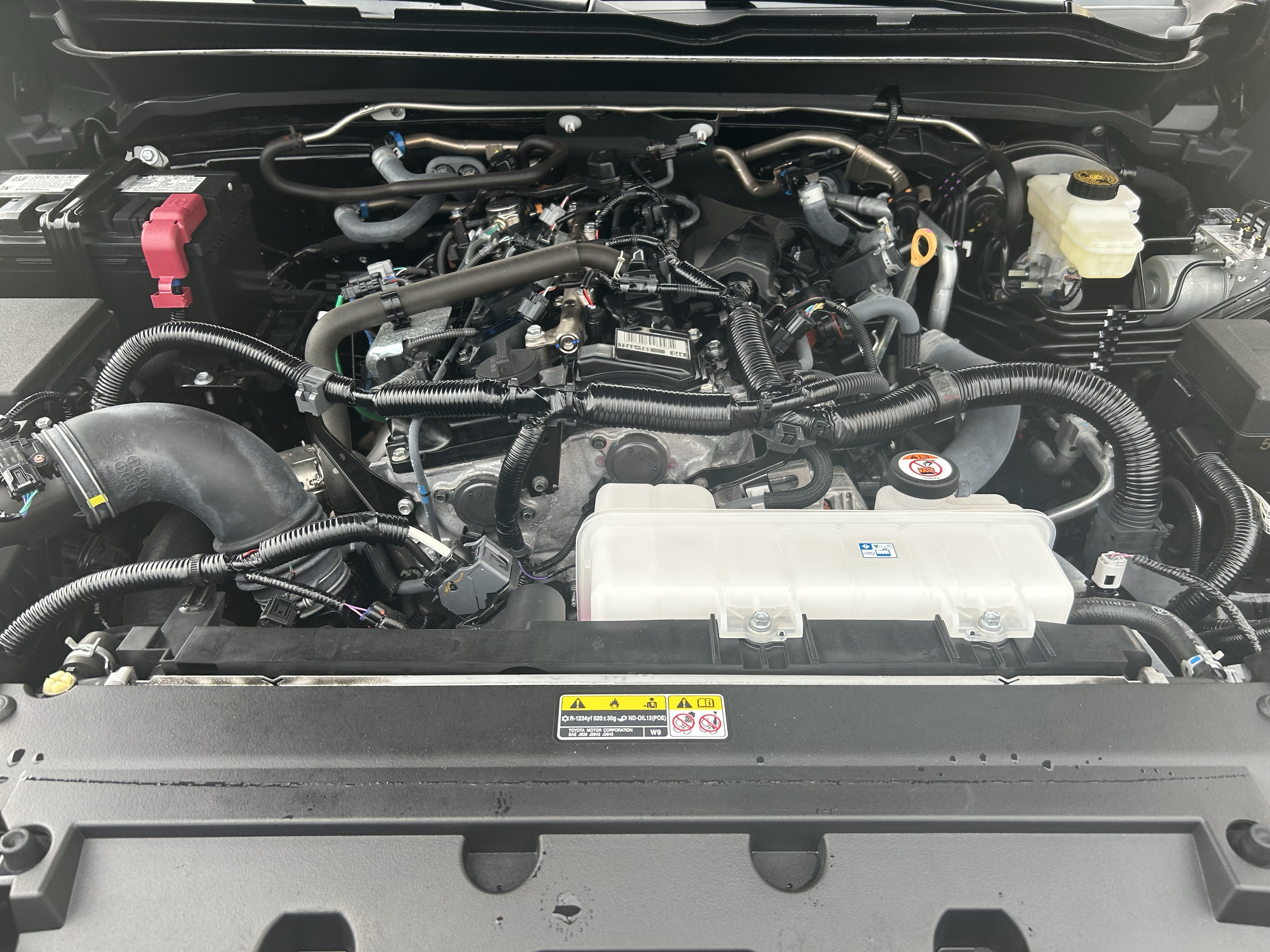Certified 2025 Toyota Tacoma SR AWD/4WD image 12