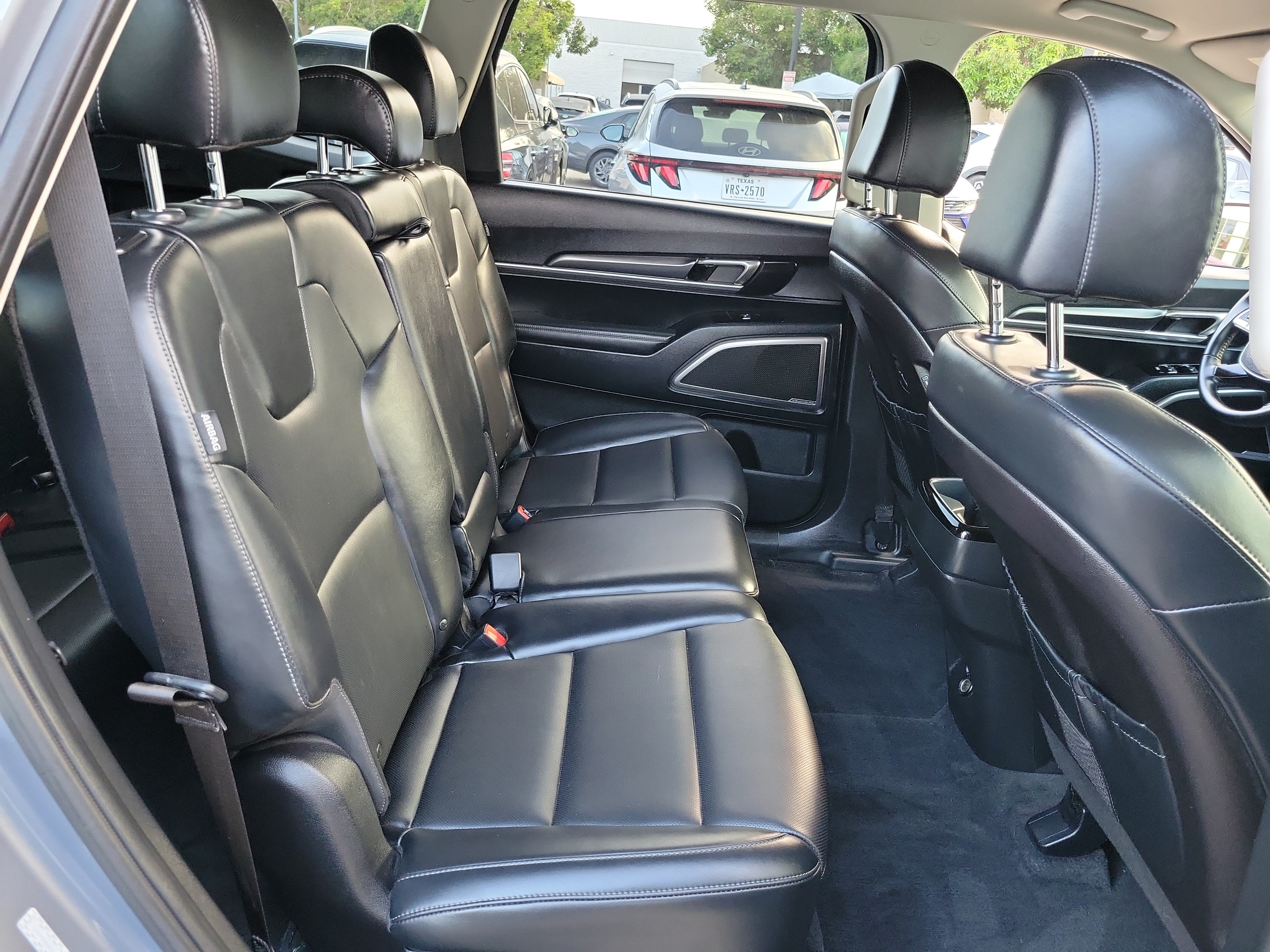 Used 2025 Kia Telluride LX FWD image 21