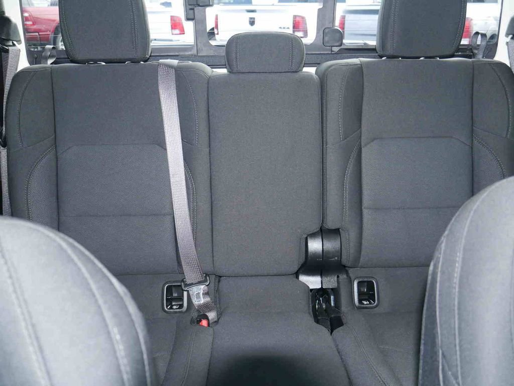 Certified 2021 Jeep Gladiator Sport image 38