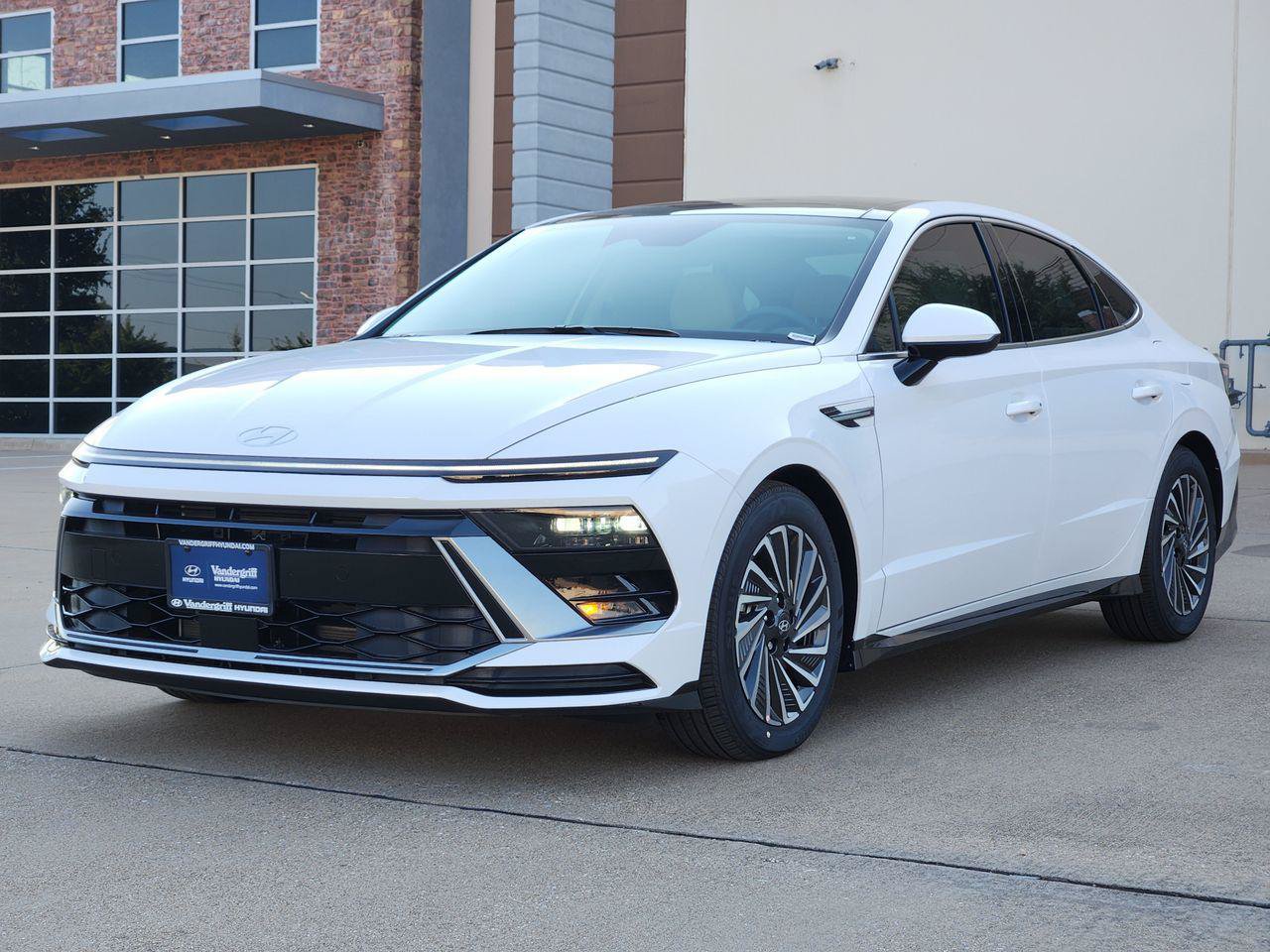 New 2026 Hyundai Sonata SEL FWD image 2