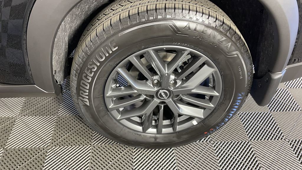 New 2025 Nissan Rogue S image 31