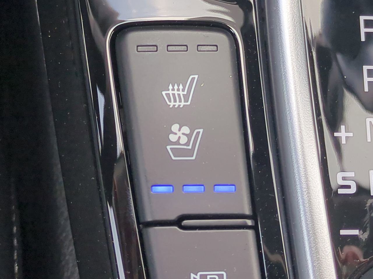 New 2025 Kia Seltos SX w/ SX Sunroof Package AWD/4WD image 24