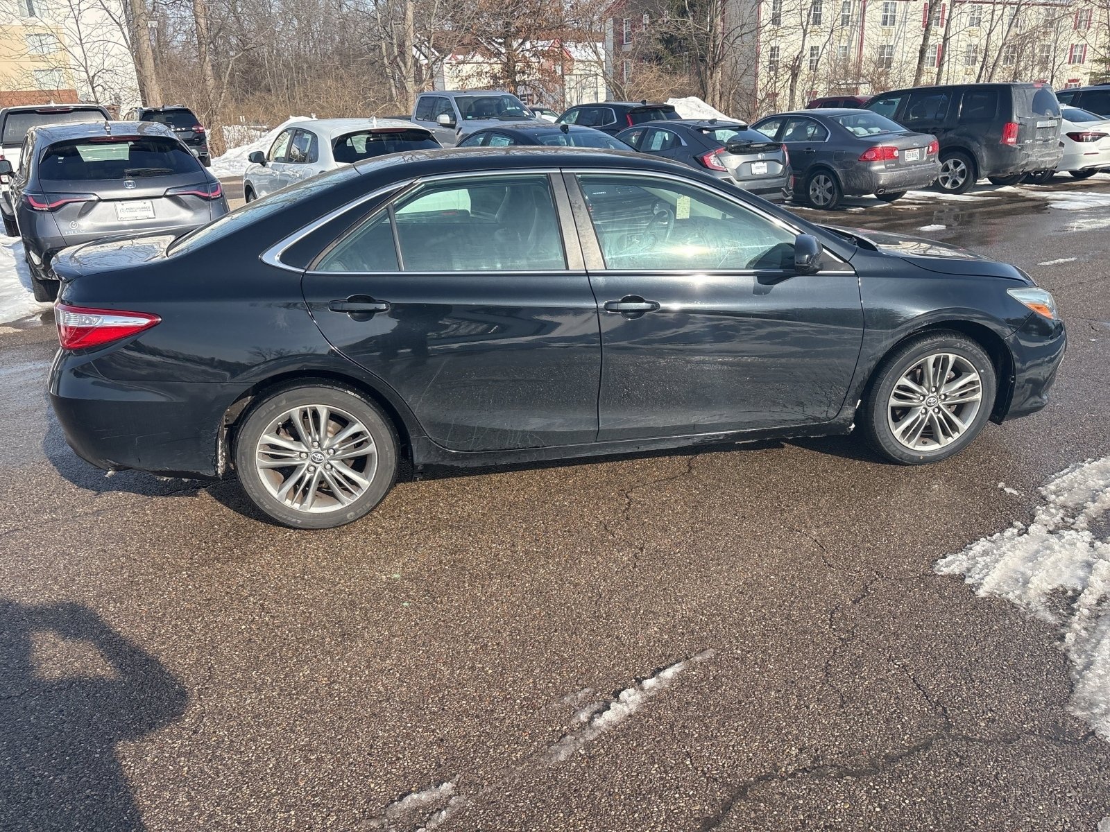 Used 2017 Toyota Camry SE image 13