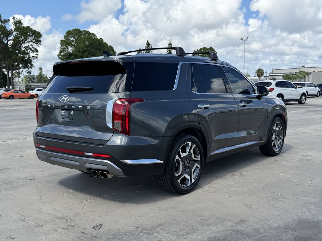 Used 2023 Hyundai Palisade Limited FWD image 4