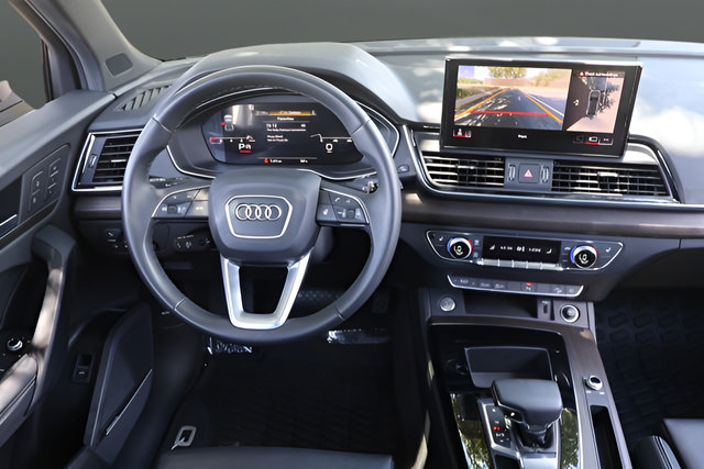 Used 2023 Audi Q5 2.0T Premium Plus w/ Premium Plus Package AWD/4WD image 15