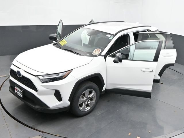 Used 2024 Toyota RAV4 LE AWD/4WD image 58