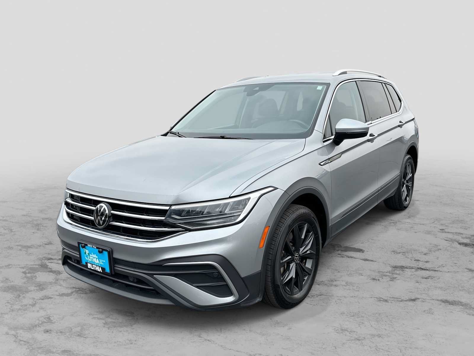 Used 2024 Volkswagen Tiguan SE