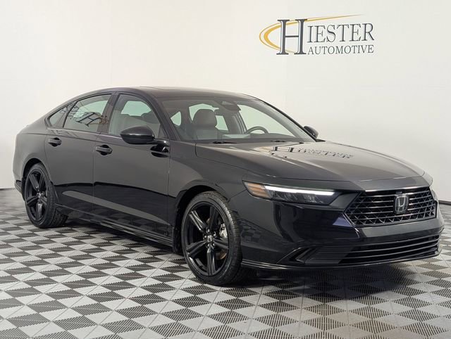 Used 2024 Honda Accord Sport image 2
