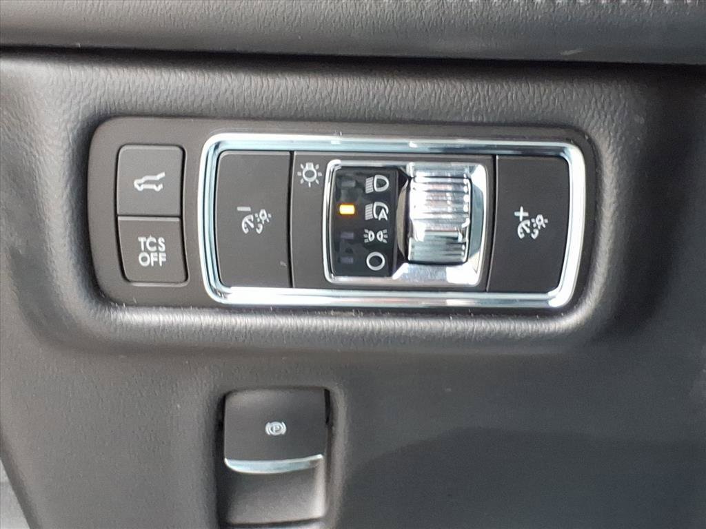 Used 2023 Lincoln Nautilus Reserve w/ Monochromatic Package image 16