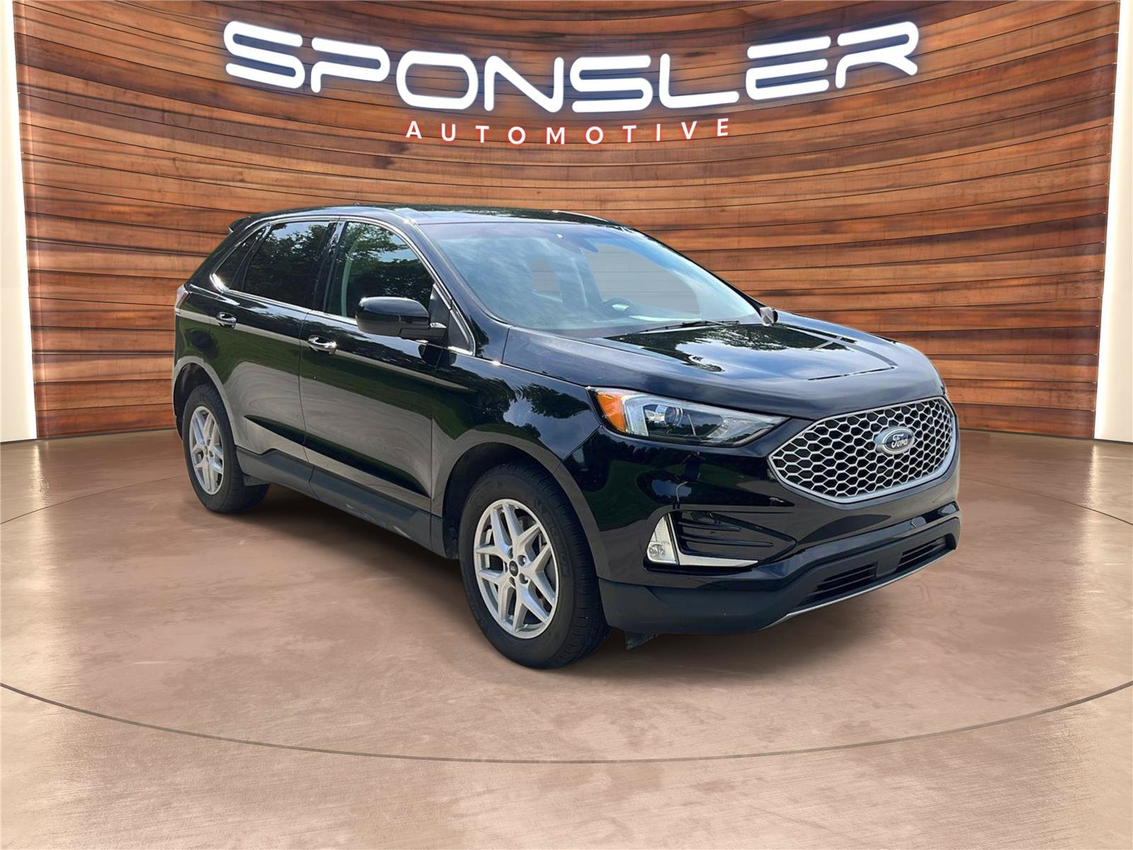 Certified 2023 Ford Edge SEL w/ Convenience Package AWD/4WD image 9