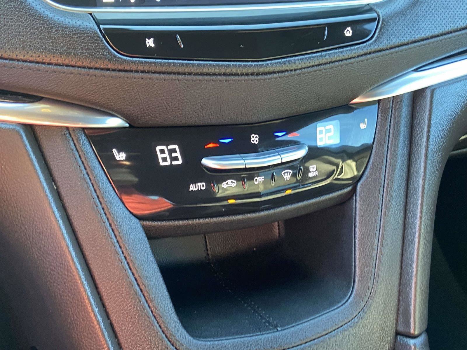 Used 2025 Cadillac XT5 Premium Luxury image 16