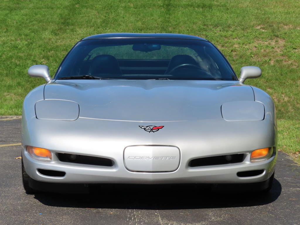 Used 1997 Chevrolet Corvette Coupe w/ Memory Pkg RWD image 12