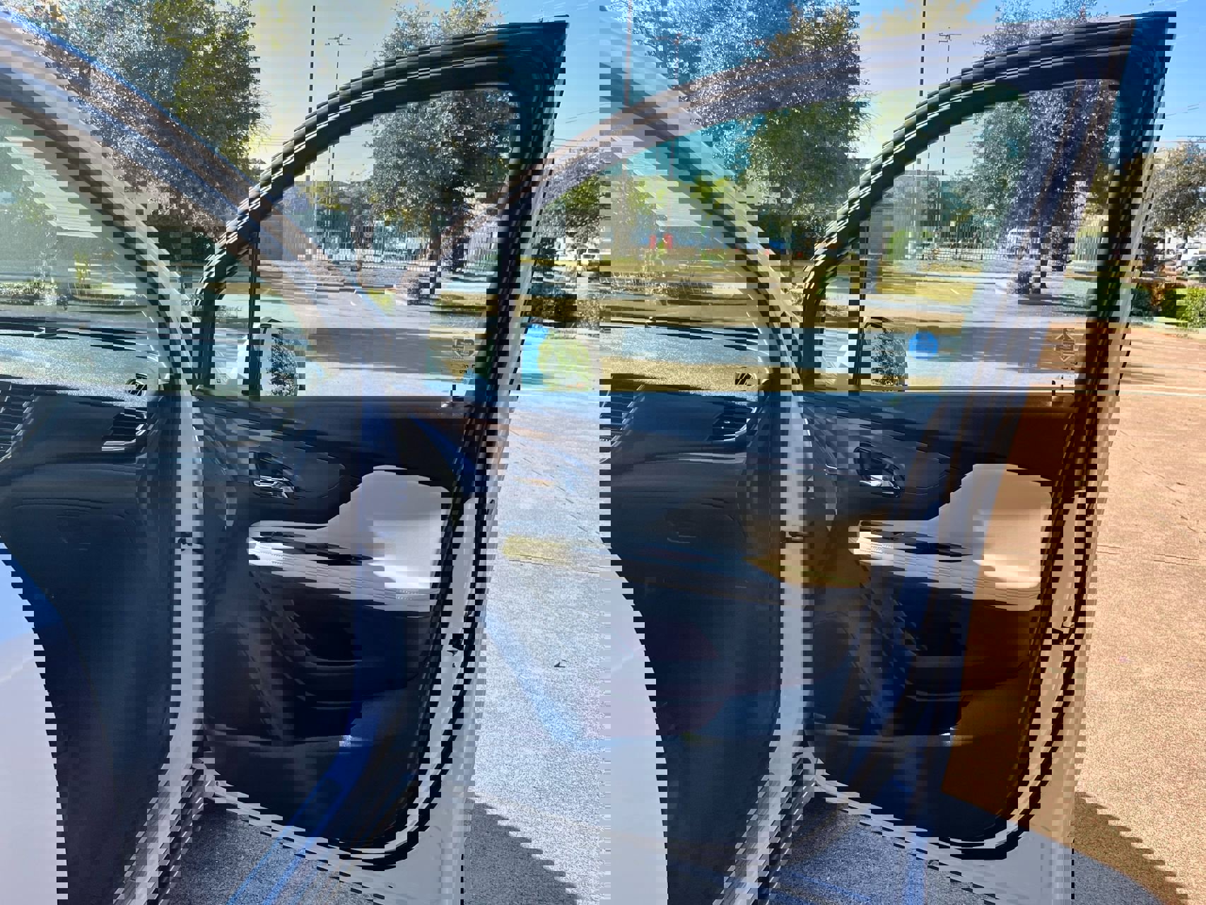 Used 2020 Buick Encore Preferred image 14