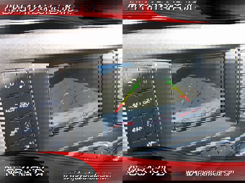 Used 2018 Ford Fusion SE FWD image 18