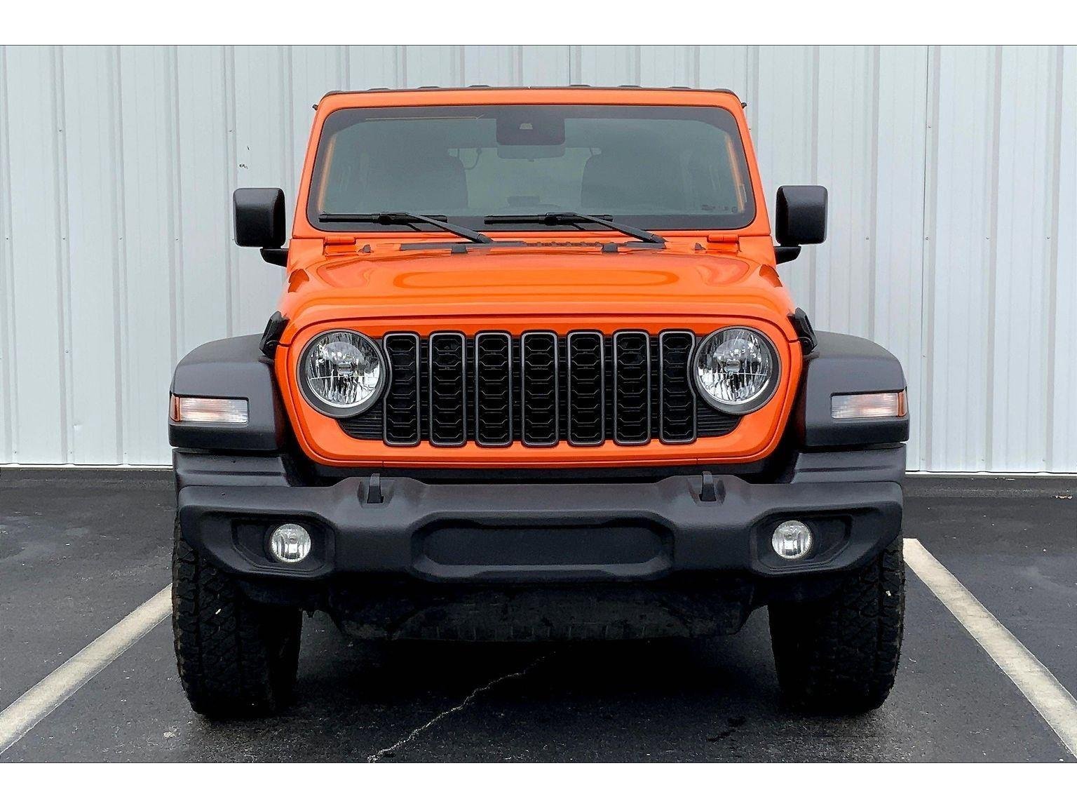 Used 2025 Jeep Wrangler Sport S image 3