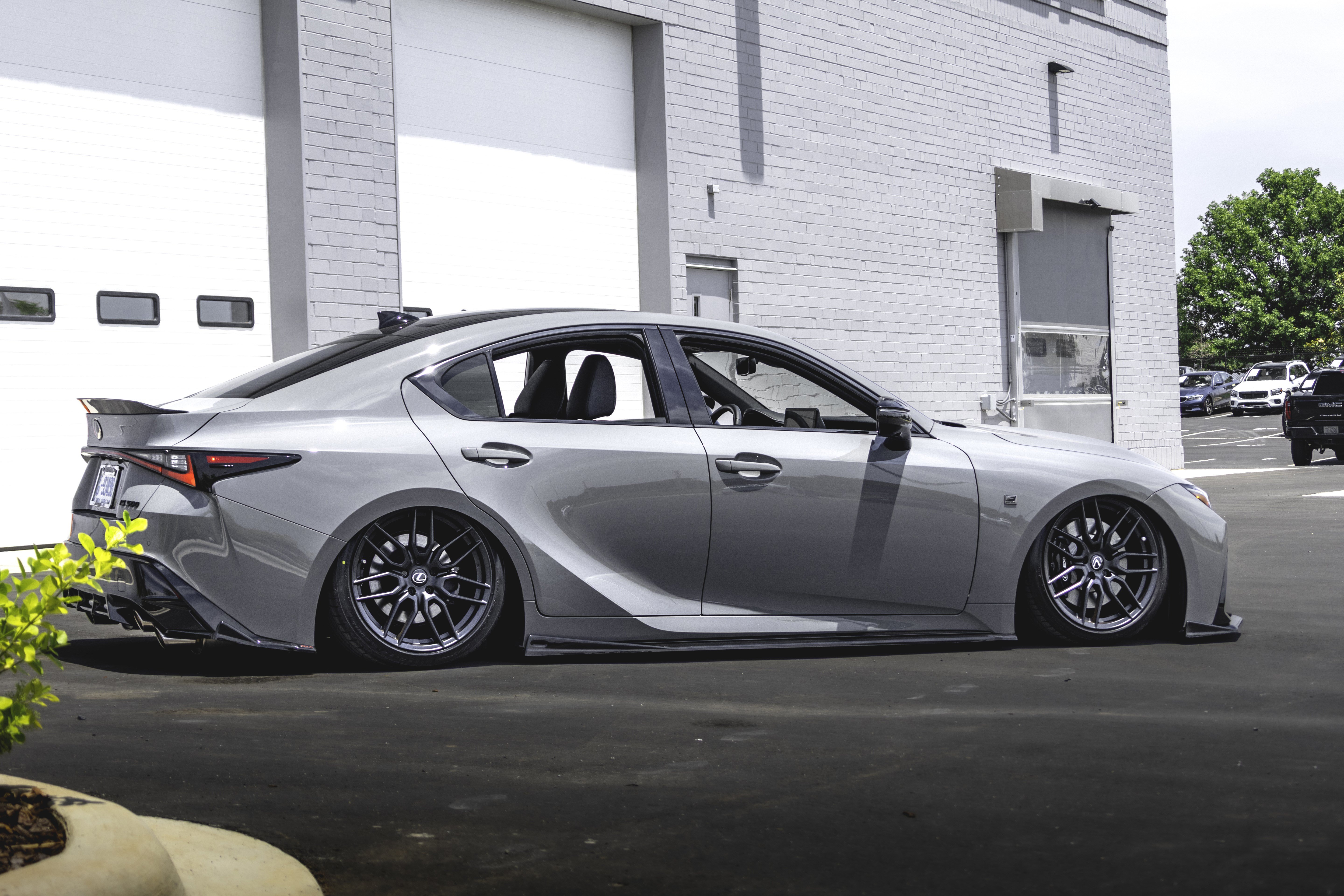 Used 2024 Lexus IS 500 RWD image 16