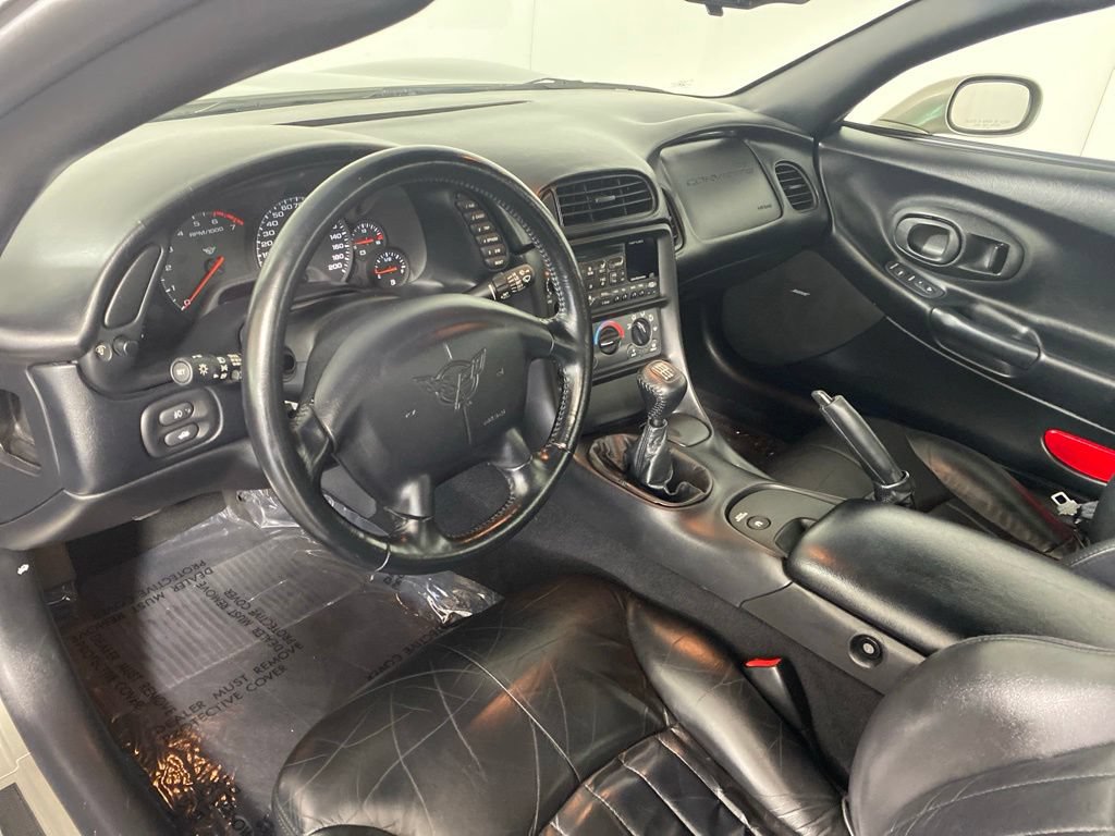 Used 2000 Chevrolet Corvette Coupe w/ Lighting Pkg RWD image 12
