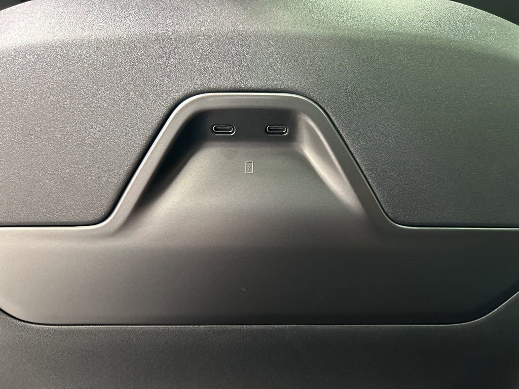 Certified 2025 Lincoln Nautilus Reserve w/ Jet Appearance Package image 32