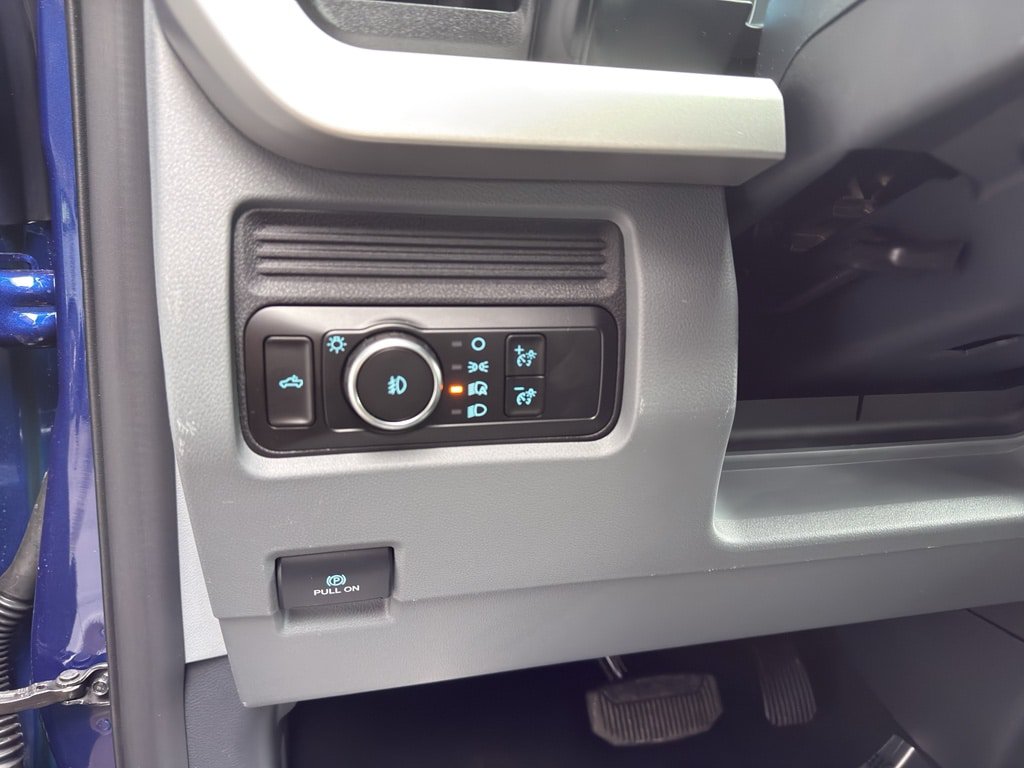 New 2026 Ford F250 XL w/ STX Appearance Package AWD/4WD image 17