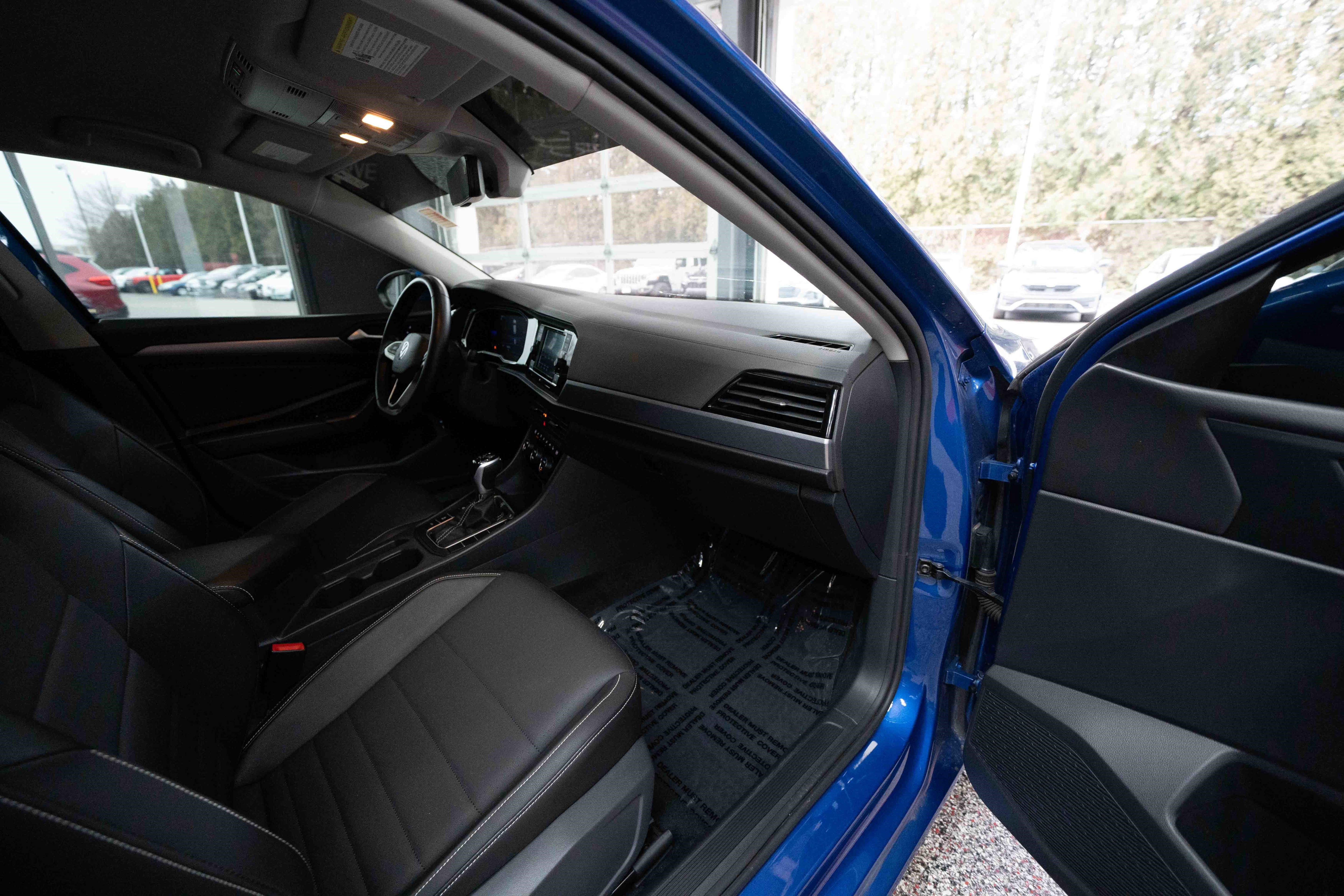 Used 2022 Volkswagen Jetta SE image 25