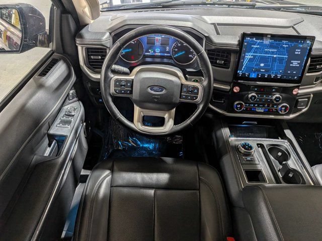 Used 2024 Ford Expedition XLT RWD image 17