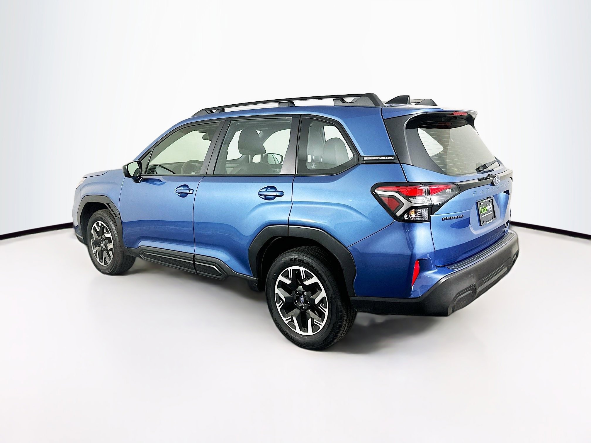 Used 2025 Subaru Forester AWD/4WD image 5